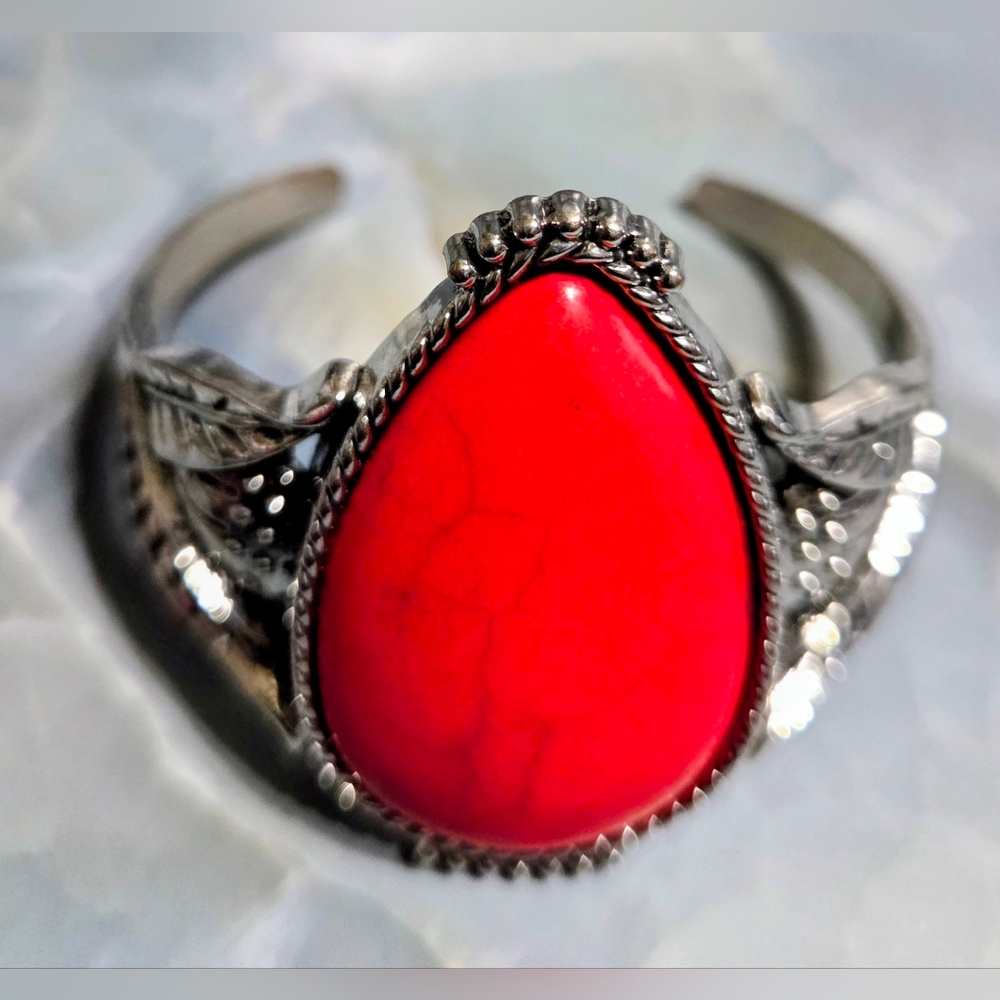paparazzi Bold Red Teardrop Stone Cuff Bracelet